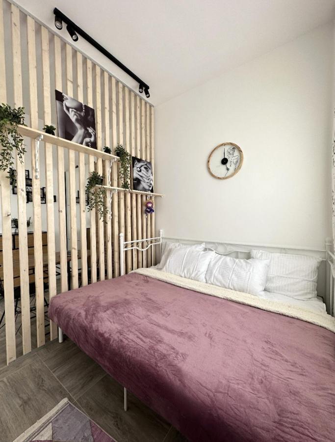 Studio Apartment, 5 Minutes To The Beach Bar Exterior photo