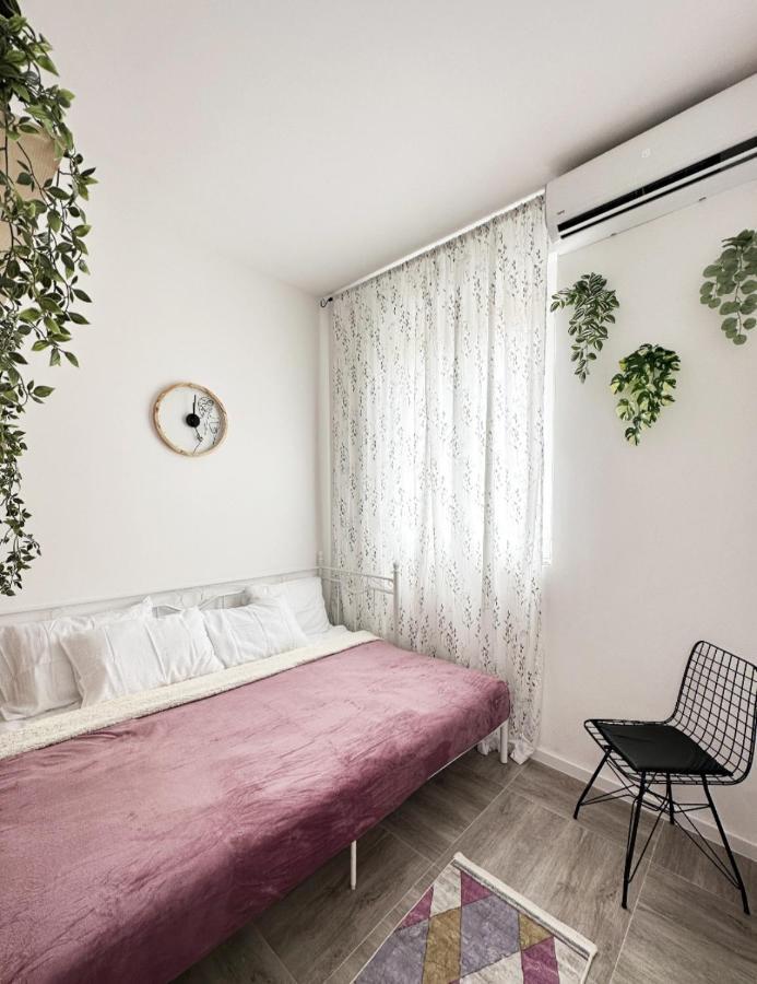 Studio Apartment, 5 Minutes To The Beach Bar Exterior photo